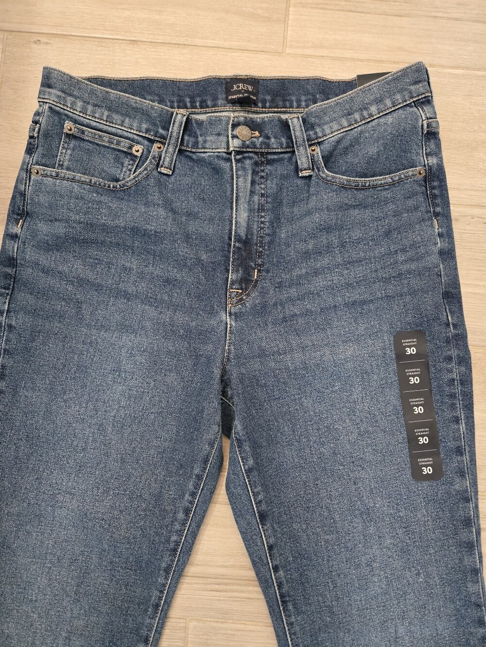 J. Crew Women's Essential Straight Jeans Size 30 Medium Wash Denim NWT
